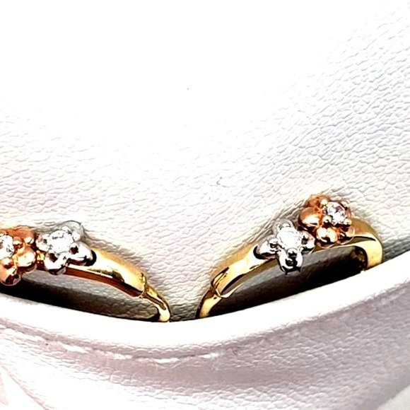 14K 3C 4mm Flower CZ Huggies Earrings - Picture 4 of 9